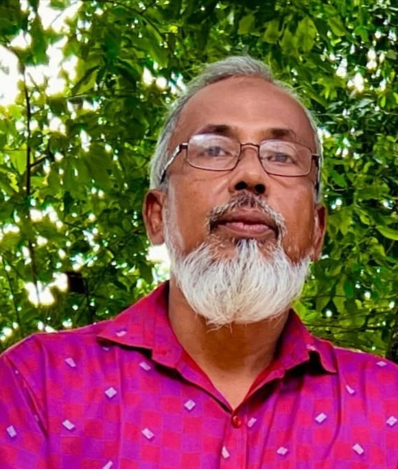 মাটির কাছ থেকে পরিবেশের পাহারাদার: মতিন সৈকত